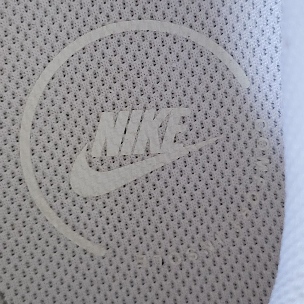 EUC Women's 8.5 Nike Air Max Running Shoes Sneakers White Metallic Platinum - Picture 14 of 14